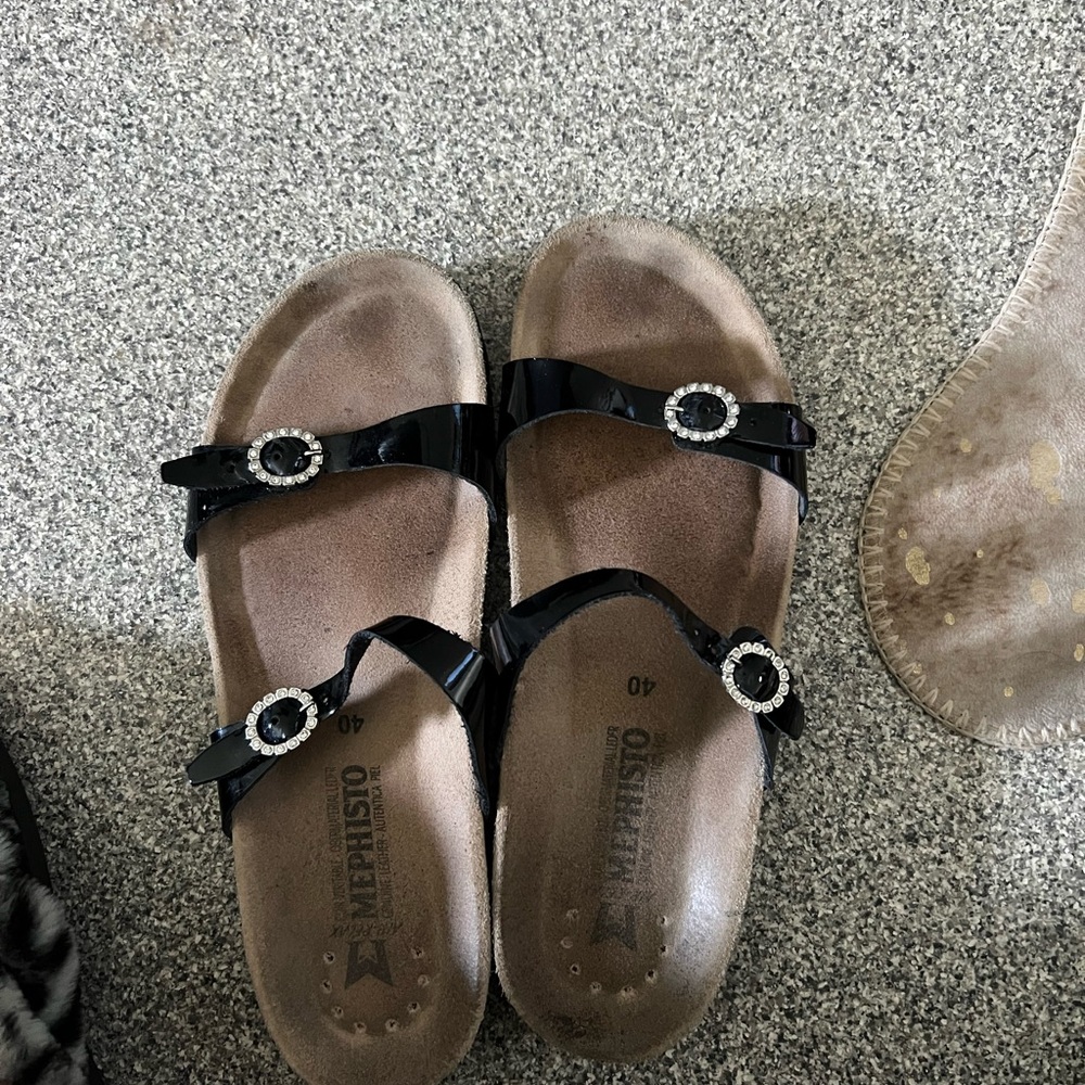 Mephisto black patent leather slides